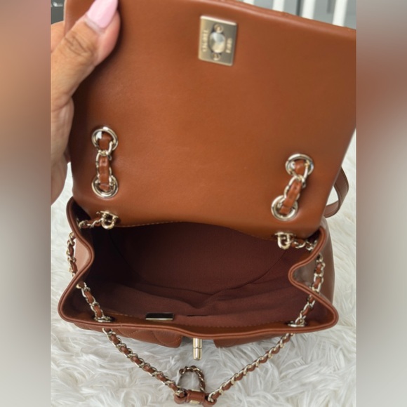 ❌ SOLD ❌ CHANEL 23A DUMA BACKPACK LIGHT BROWN CALFSKIN - Picture 10 of 12